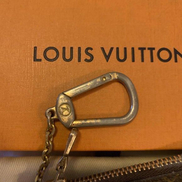 ❌SOLD❌100% Authentic Louis Vuitton Key/Card Holder - Picture 3 of 6